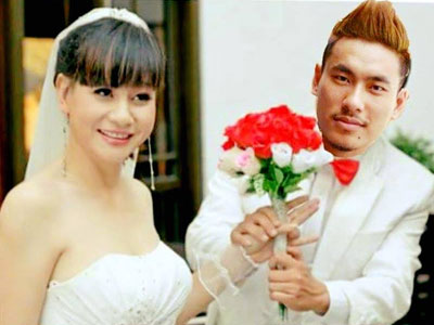Sao Việt thi nhau khoe có bầu, mất điện thoại gây "đau tim" ngày 1.4