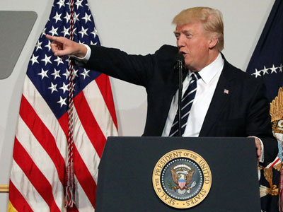 Ông Trump đòi kênh truyền hình Mỹ ngừng đưa tin về Nga
