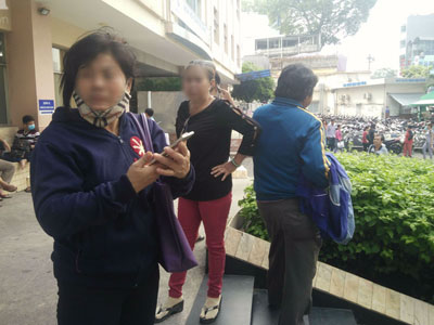 Bà ngoại bé gái 10 tuổi bị xâm hại đến mang thai: "Đi bỏ thai mà nó cứ tưởng được đi chơi"