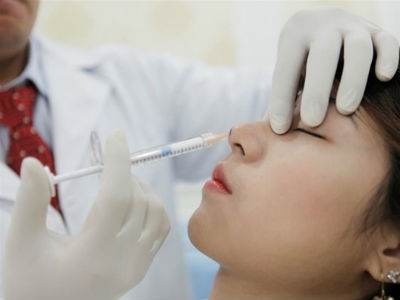 Bị thối thịt sau 2 ngày cấy chỉ nâng mũi