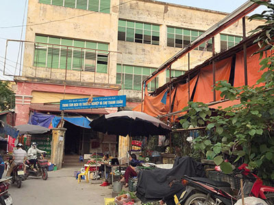 Hà Nội: Miễn phí thuê ki ốt trong chợ cho người bán hàng rong
