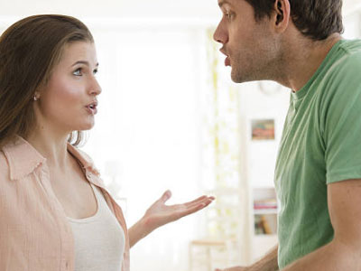 Có nên ở bên người sống áp đặt và lừa dối?