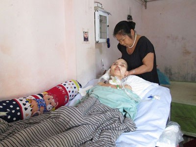 Một năm vụ nổ Văn Phú: Hình ảnh mới nhất về nạn nhân nguy kịch còn sống sót
