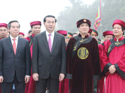 Chủ tịch nước dâng hương tưởng nhớ các Vua Hùng