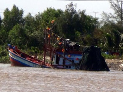 Nạn nhân kể lại giây phút hãi hùng tàu lật làm 2 người chết