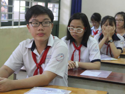 Phụ huynh TPHCM lo con không có chỗ học lớp 10 công lập