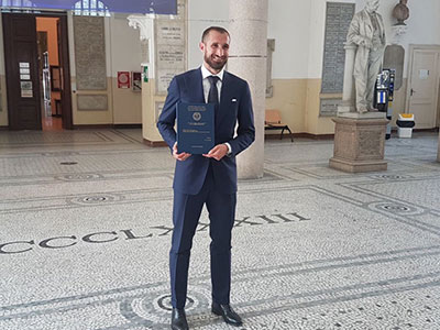 Cộng đồng mạng ngỡ ngàng với tấm bằng thạc sỹ của Giorgio Chiellini