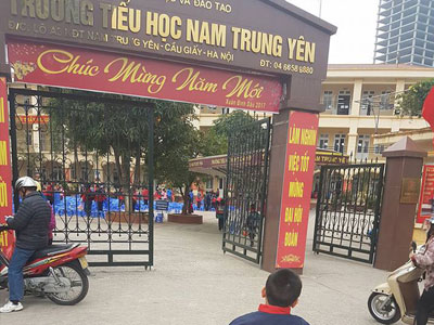 Nguyên Phó Hiệu trưởng Nam Trung Yên làm công tác thư viện