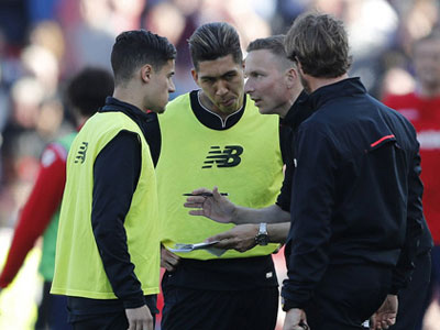 Coutinho và Firmino tỏa sáng, Liverpool ngược dòng hạ Stoke