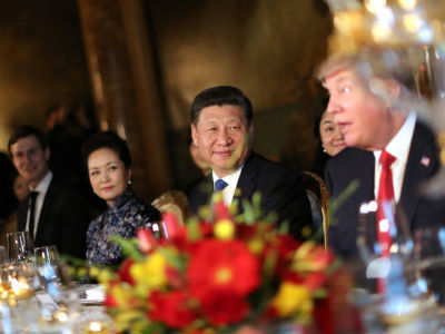 Tập Cận Bình "thờ ơ, lãnh đạm" khi nghe Trump thông báo việc tấn công Syria trong tiệc tối