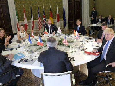G7 không nhất trí trừng phạt Nga