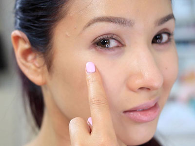 Hôm nào thức khuya mắt thâm quầng, làm liền mặt nạ đắp vào mắt sẽ hết ngay