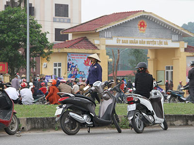 Hà Tĩnh khởi tố vụ án 2.000 người bao vây trụ sở huyện Lộc Hà