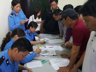 Tài xế đổ xô đi đăng ký thẻ miễn phí qua cầu Bến Thủy 1
