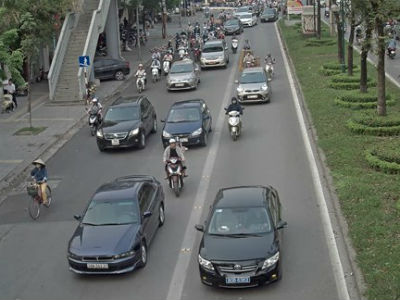 25% ô tô cướp đường buýt nhanh là xe biển xanh, biển đỏ
