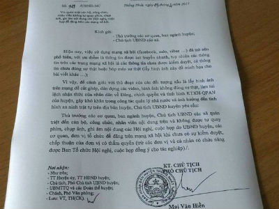 “Cấm” cán bộ quay phim, chụp hình trong cuộc họp: Không sai!