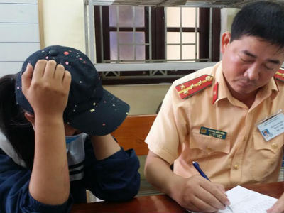 Hai cô gái bỏ người đàn ông ở nghĩa địa là nữ sinh cấp 3