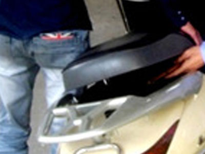 Hai vợ chồng 25 lần cạy cốp xe trộm tài sản ở miền Tây