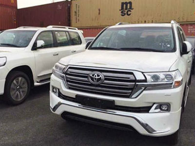 Toyota Land Cruiser 2017 đầu tiên về Việt nam