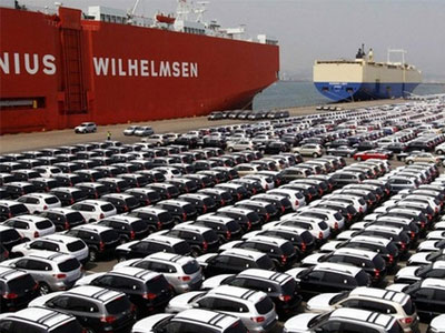 Giá xe nhập khẩu vào Việt Nam tiếp tục giảm mạnh