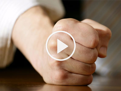 Video: Chỉ một câu nói có thể phá vỡ sự tức giận của bất kỳ ai