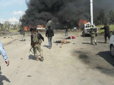 ​Xe chở người sơ tán ở Syria bị đánh bom, hàng chục người chết