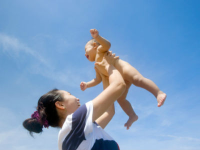 Làm sao tăng chiều cao tối đa cho bé dưới 1 tuổi?