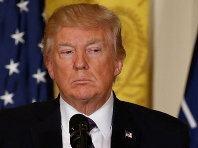 Trump được thông báo về vụ phóng tên lửa thất bại của Triều Tiên