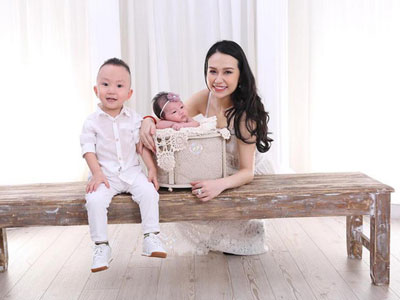 Tuấn Hưng lần đầu khoe ảnh thiên thần nhỏ thứ hai cực đáng yêu