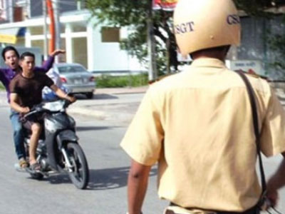 Cảnh sát giao thông: đừng tự đặt mình vào tình trạng nguy hiểm