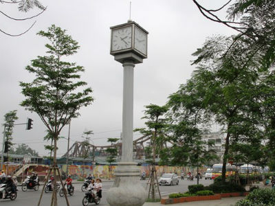 Cột đồng hồ kỷ niệm 1.000 năm Thăng Long ngừng hoạt động
