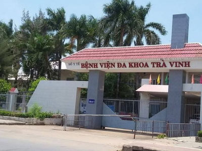 Nghi án nguyên bảo vệ chạy xe hơi vào bệnh viện tự thiêu