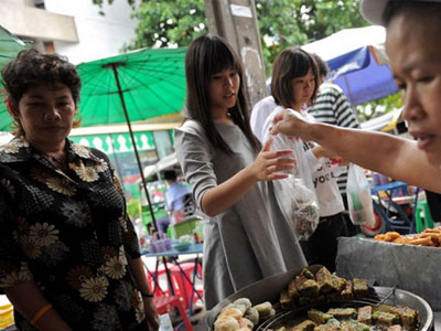 Bangkok chuẩn bị truy quét hàng rong