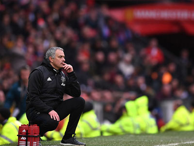 Mourinho đã nói gì với các học trò sau hiệp 1 trận gặp Chelsea?