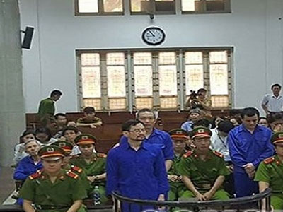 Nhóm bị cáo lập khống dự án trồng rừng chiếm đoạt hơn 800 tỷ lĩnh án