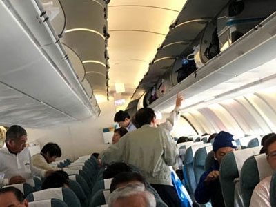 Phát hiện khách nước ngoài trộm gần 400 triệu đồng trên máy bay