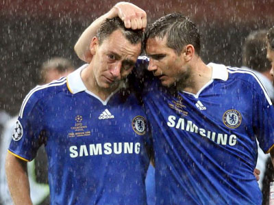 Fan Man Utd nhạo báng John Terry ngày chia tay