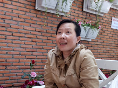 Nữ công nhân nhặt được 5 lượng vàng trong rác rút đơn kiện công ty