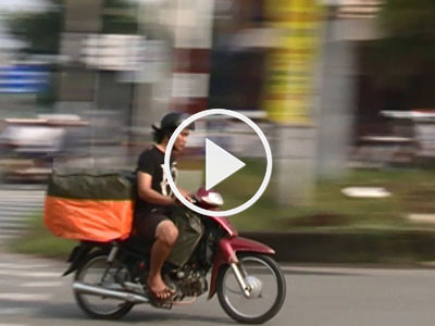 Kho tang vật chất đầy xe máy và thuốc lá của "ma tốc độ"