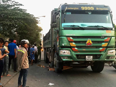 Người phụ nữ tử nạn dưới bánh xe ben vì tiếng còi hơi