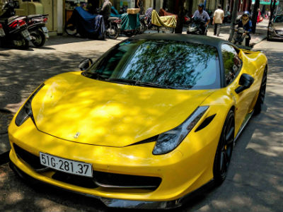 Siêu xe Ferrari đời cũ ở Sài Gòn lột xác nhờ gói độ carbon