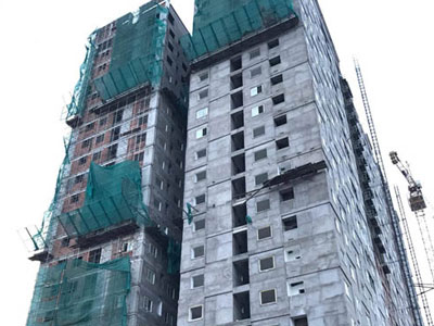 Vụ 2 công nhân bất động trên vũng máu: 1 người sống sót kì diệu