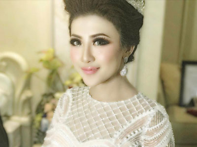 Cô dâu sở hữu bộ váy cưới nhiều like nhất Instagram