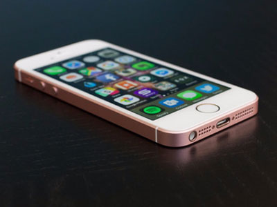 Vì sao iPhone SE đáng dùng hơn iPhone 7?