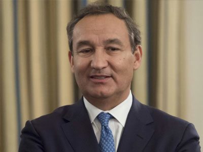 CEO United Airlines mất ghế chủ tịch sau vụ đuổi hành khách gốc Việt