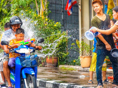 Thái Lan: 390 người thiệt mạng trong lễ hội té nước Songkran 2017