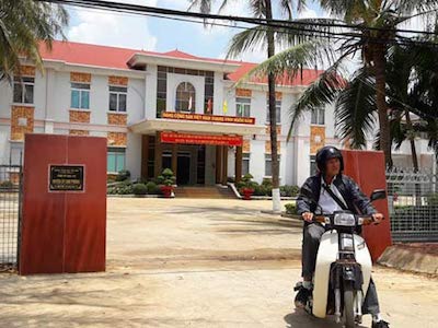 Gia Lai: Hai con gái của Bí thư Huyện ủy có "quan lộ" thần tốc