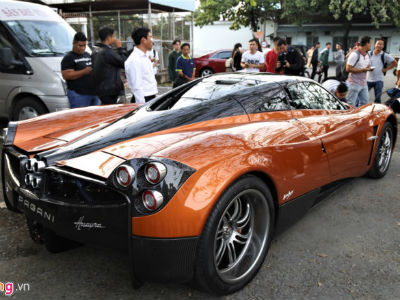 Siêu xe Pagani Huayra 80 tỷ của Minh Nhựa đi lấy biển
