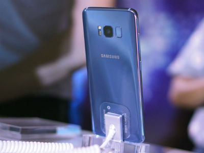 Thị trường di động cao cấp chạm đáy, chờ Galaxy S8 lên kệ