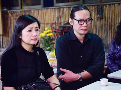 Thu Hà, Trần Lực đau buồn đến tang lễ của "Cậu Giời" Hoàng Thắng